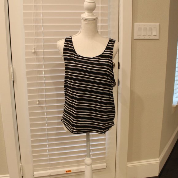 Forever 21 tank top - Picture 1 of 3